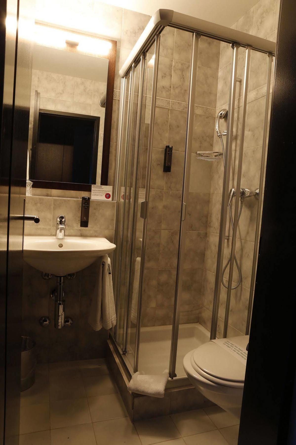 Boutique Hotel Weisses Kreuz - Adult Only Hotel Luzern Exteriör bild